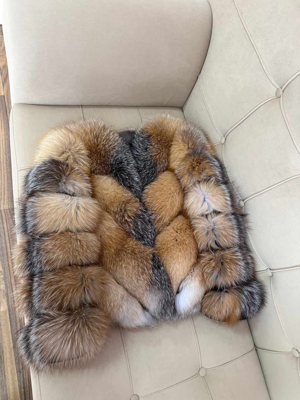 Short red full fox 2n1  model