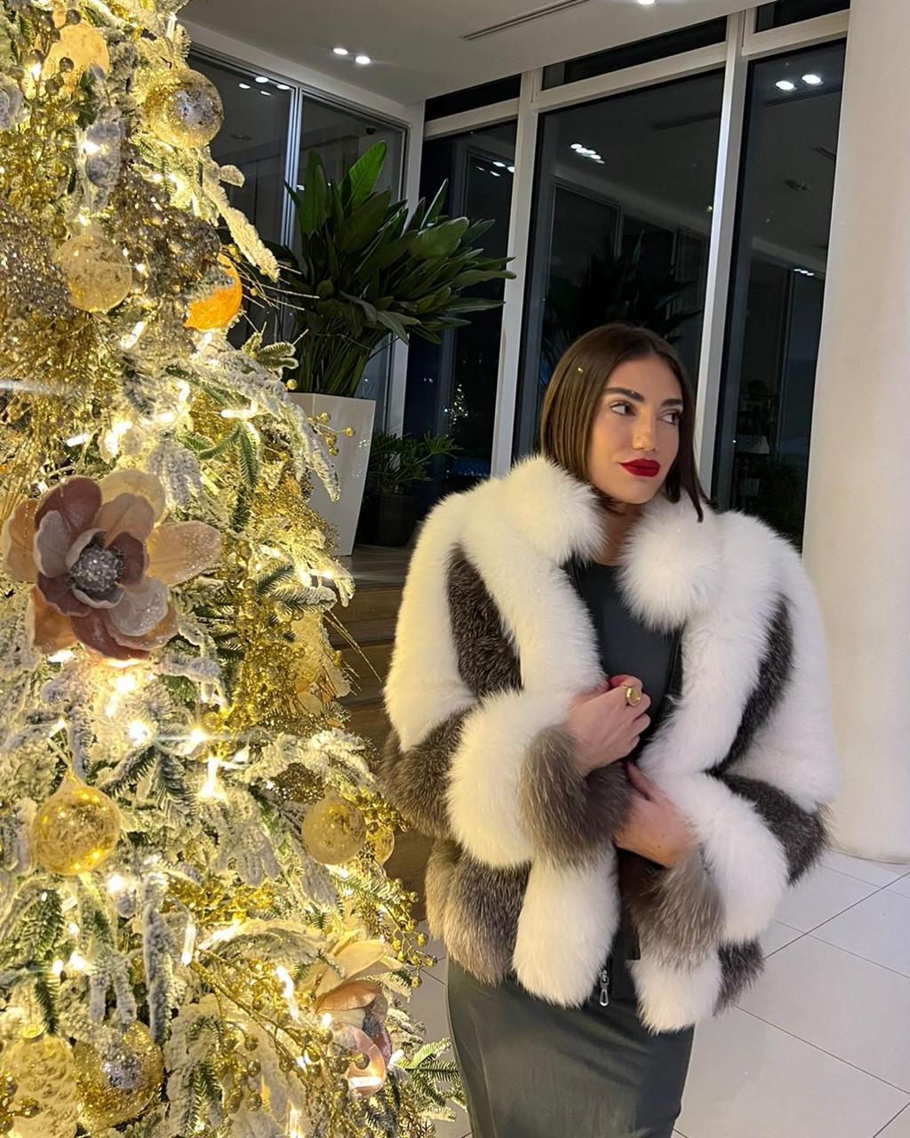 Mixed color fox model