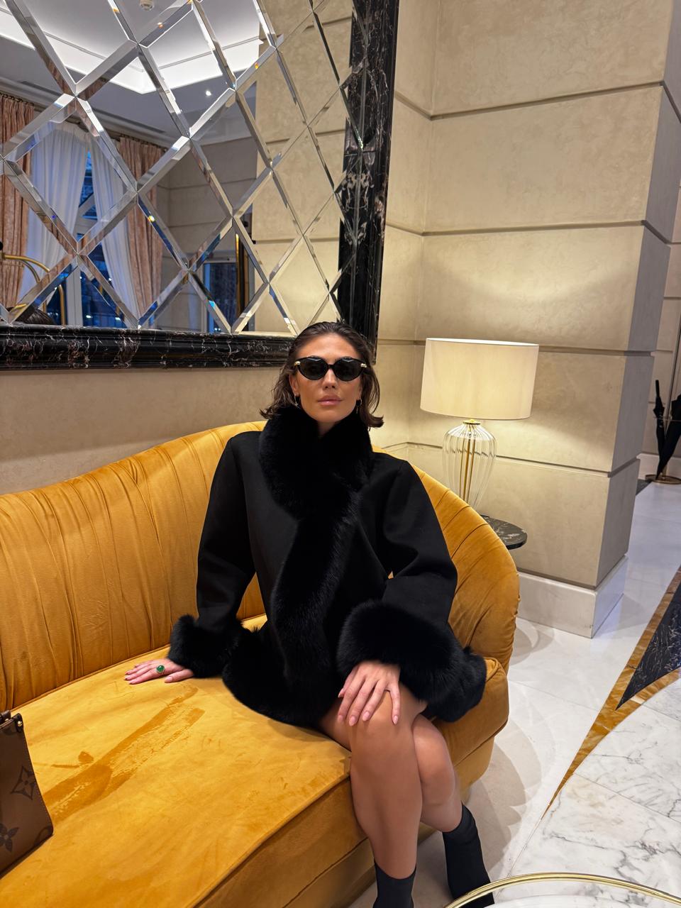 Ballerina black cashmire fox coat