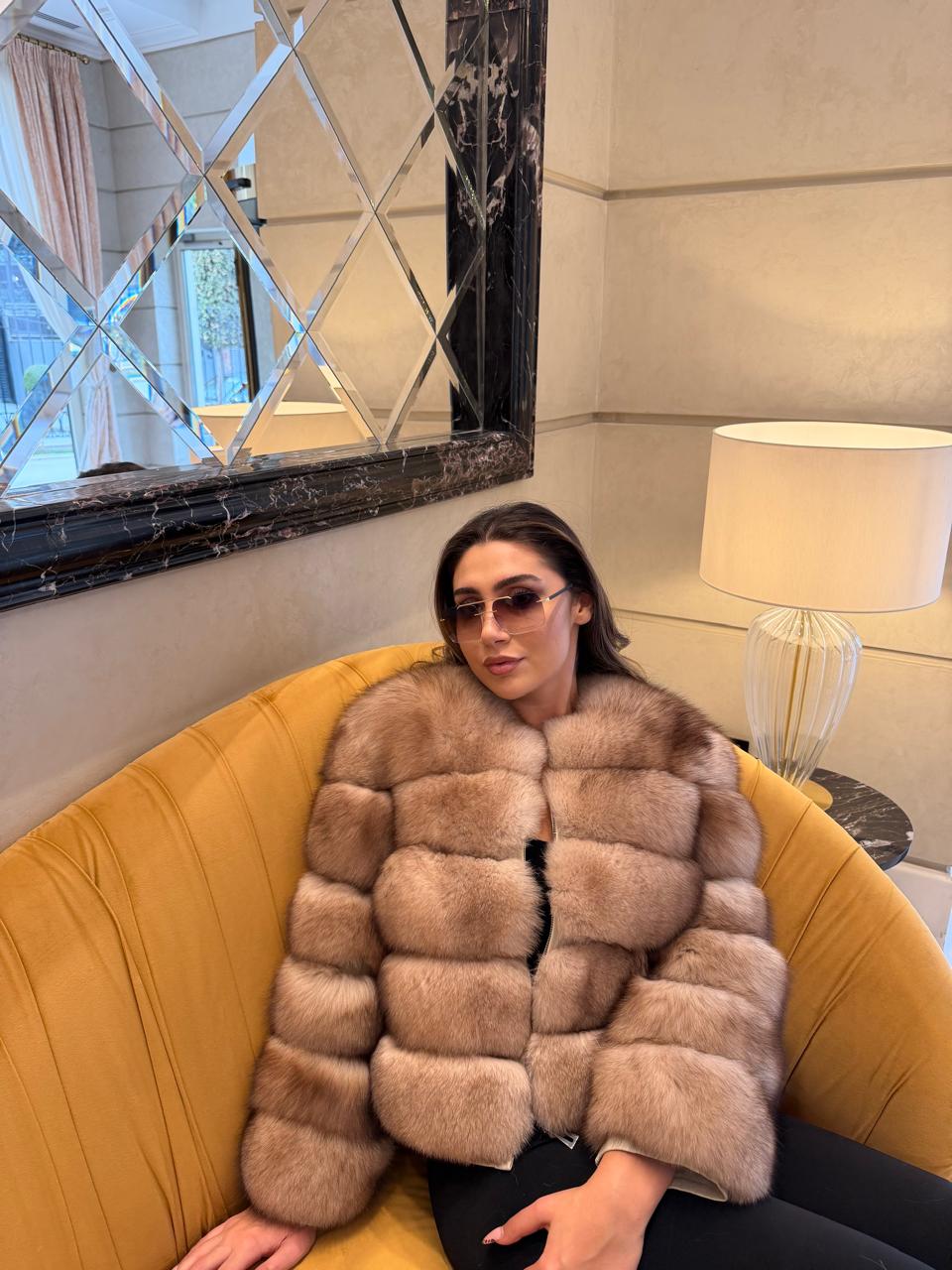 Dirty beige fox simple model