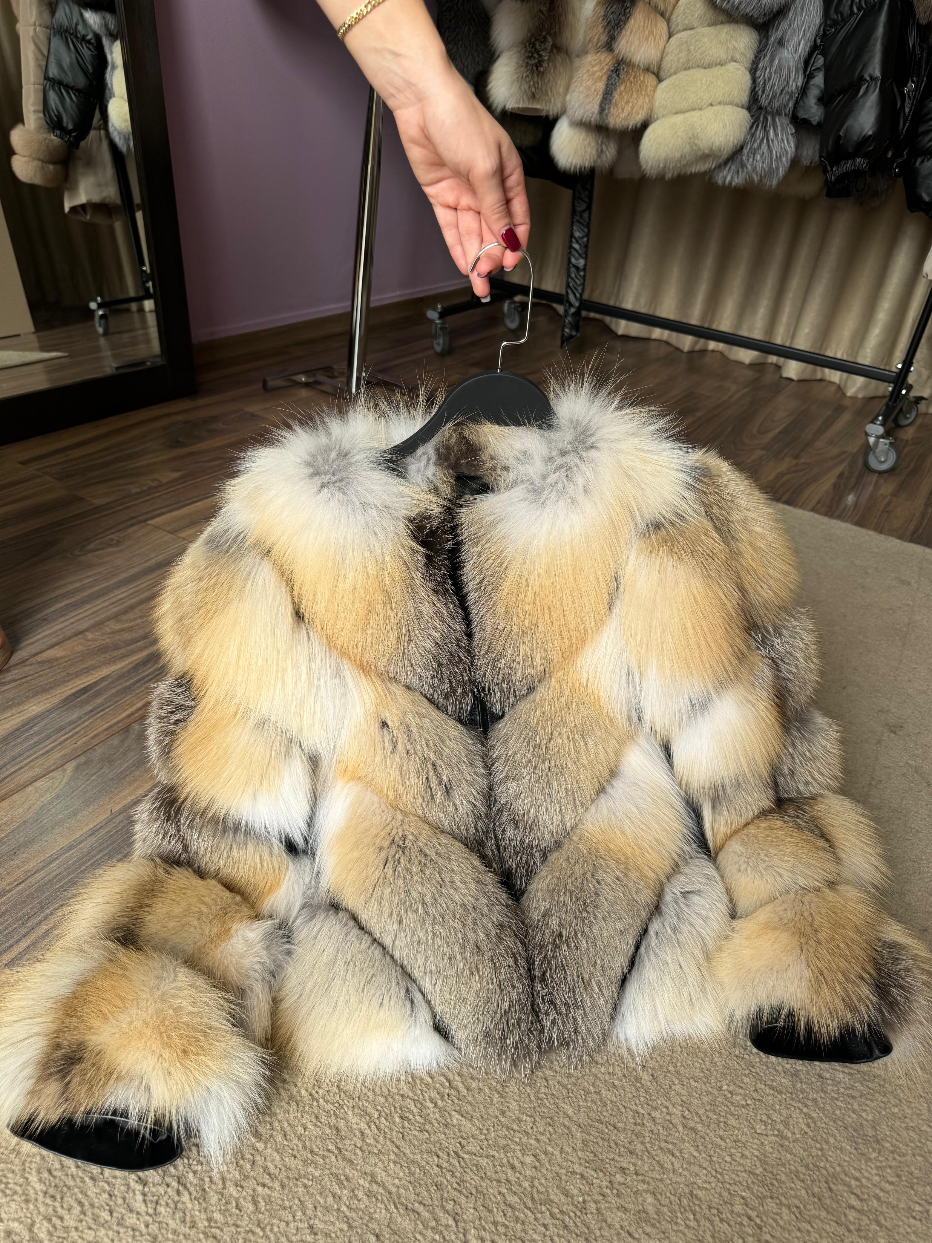 Golden island fox 2n1 model