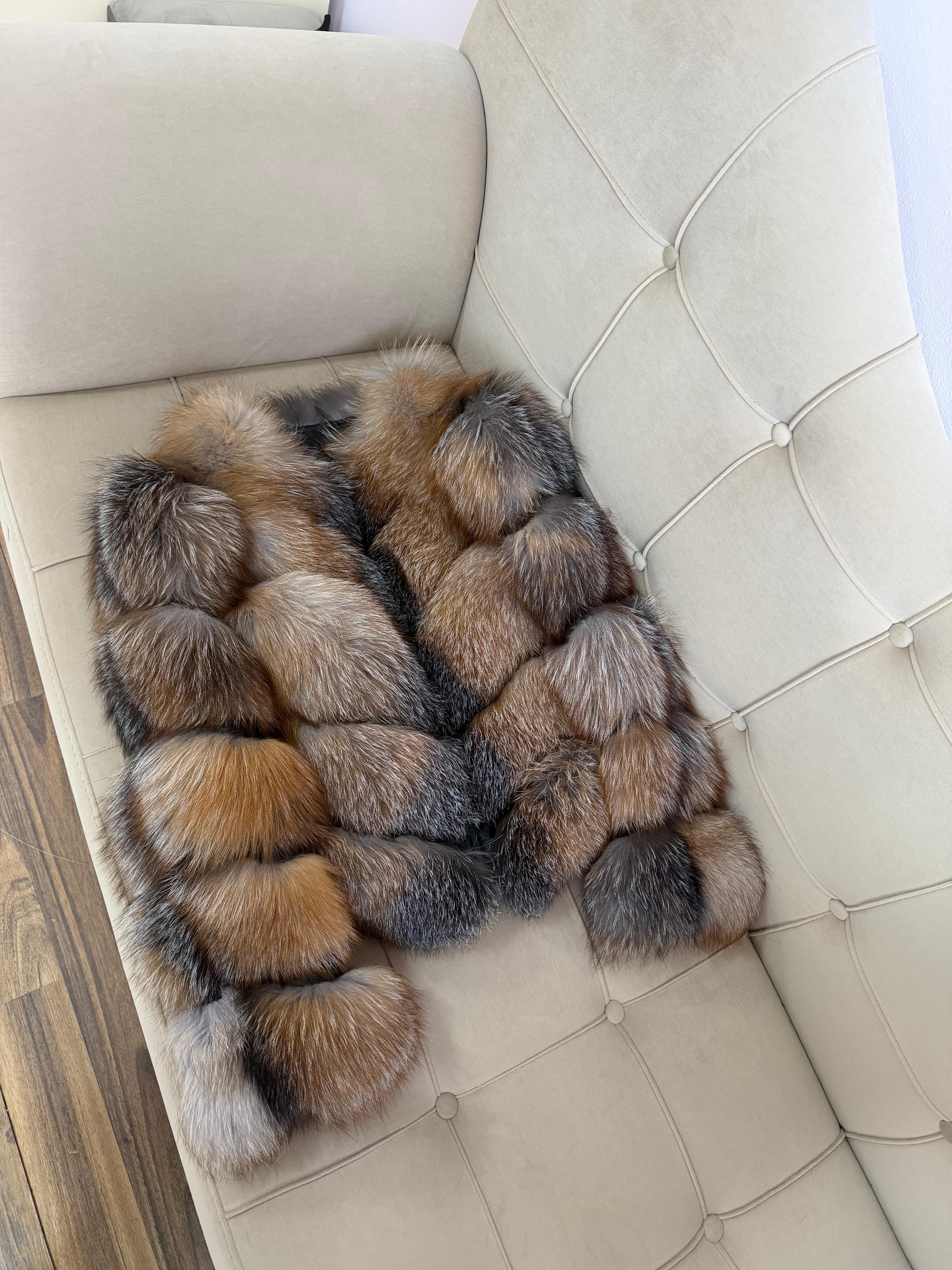 Full red fox model 2n1