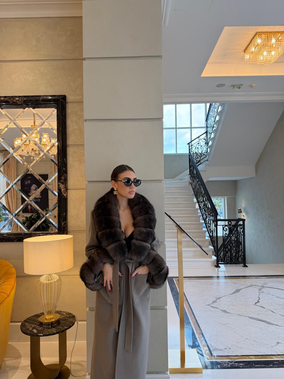 Cashmire gray coat with fox