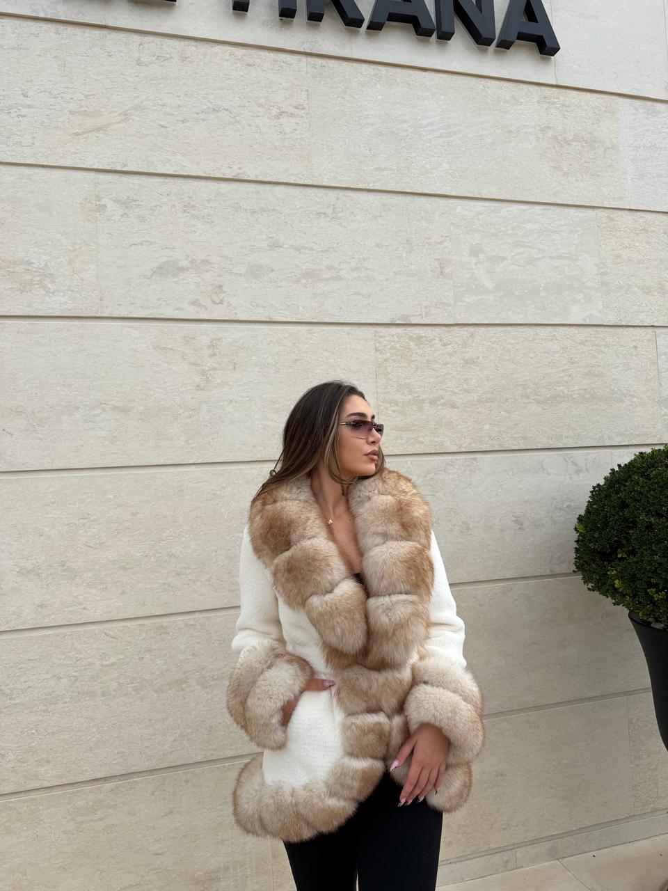 Alcantra short with fox