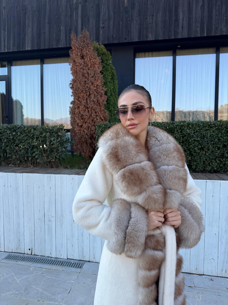 Long alcantra with fox