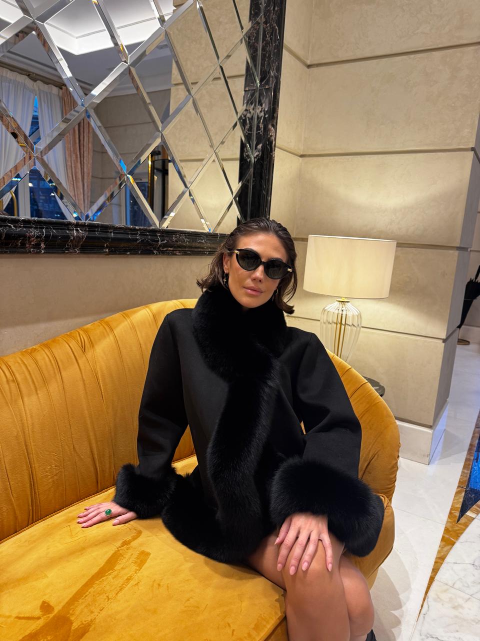 Ballerina black cashmire fox coat