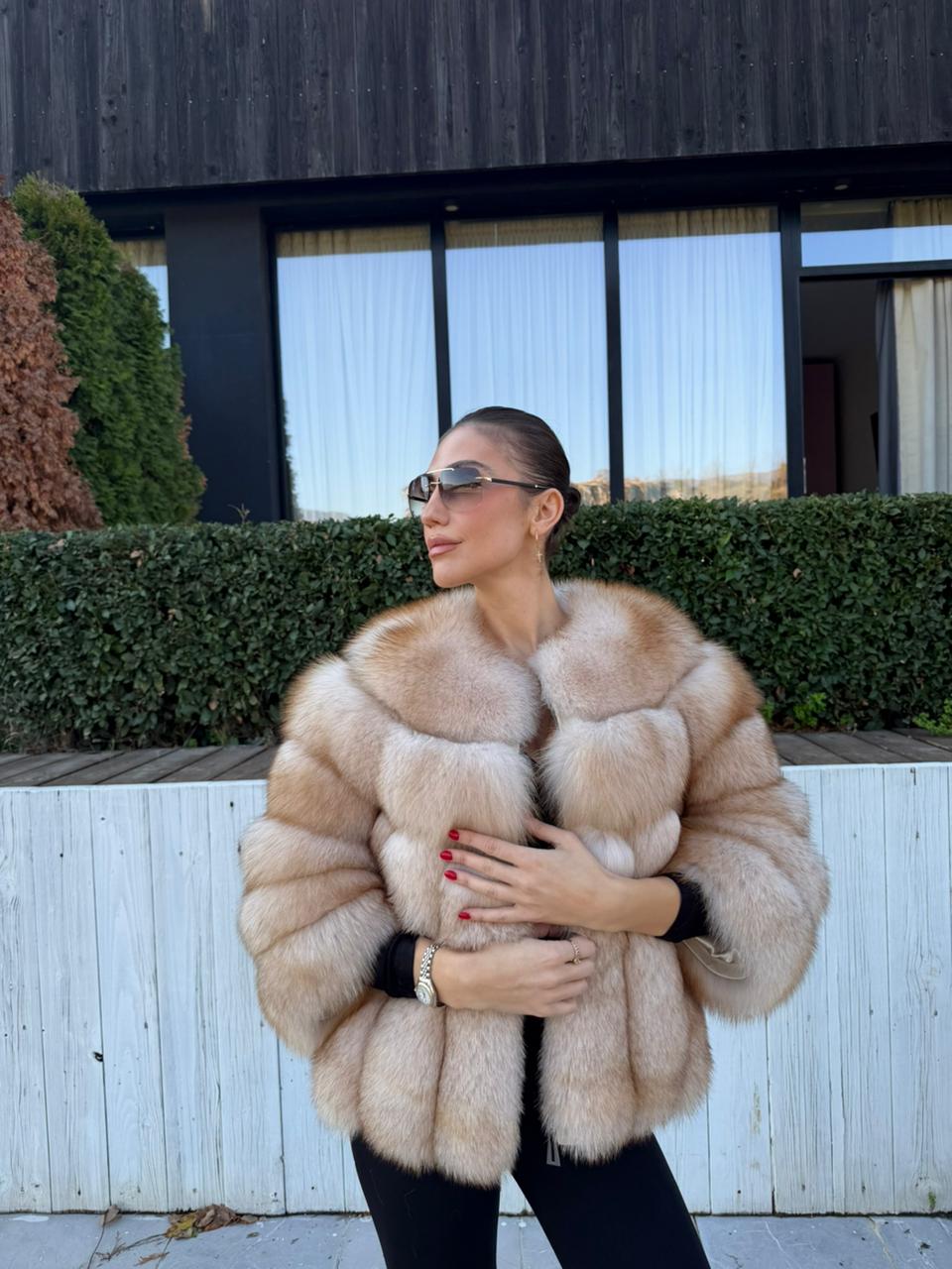 Surme short hand fox model